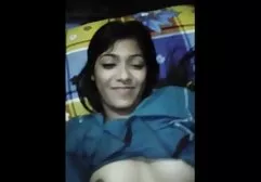 Un étudiant dans l'âme divorcé pour le sexe, regardé par son meilleur femme en robe porno ami.