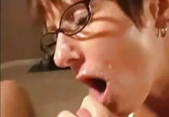 Les grosse blonde sex filles russes se rendent à un ami devant son petit ami.