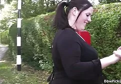 Un homme d'affaires video porno femme obese est venu au bordel et a agi comme une pute.