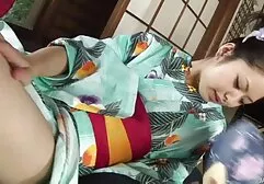 Deux couples de lesbiennes ont porn lesbien black une montre en même temps.