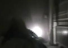 Les étudiants excités intimident les enseignants plus âgés pour lui faire du mal. massage femme xxx