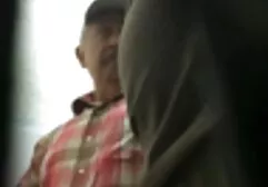 Les joueurs ont trouvé des chaussettes en petit fille xxx dentelle dans les chaussettes et ont fait un trio.