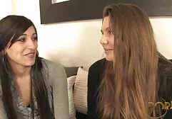 Les Couples xxx pour fille pleins de luxure savent se détendre