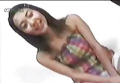 Adulte secousse, secousse, baise l'homme porno chien avec femme robuste.