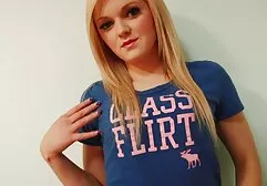 Adulte femmes avec plein seins porno de femme et cheval heureux voyager avec boulon noir bois